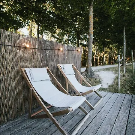 Campismo de Luxo Parque Dos Monges *