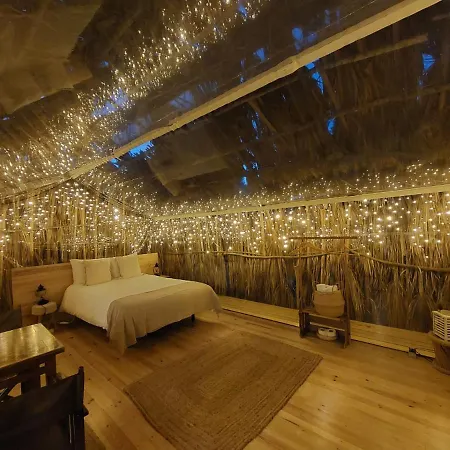 Campismo de Luxo Parque Dos Monges *