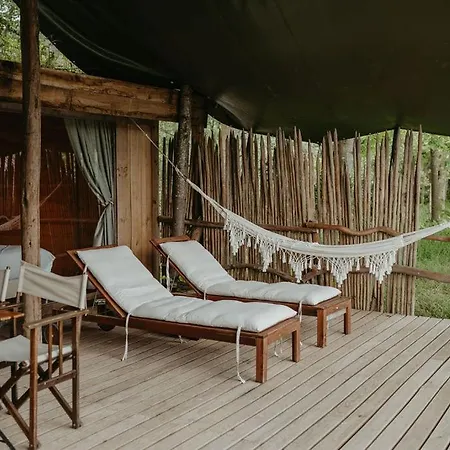 Campismo de Luxo Parque Dos Monges