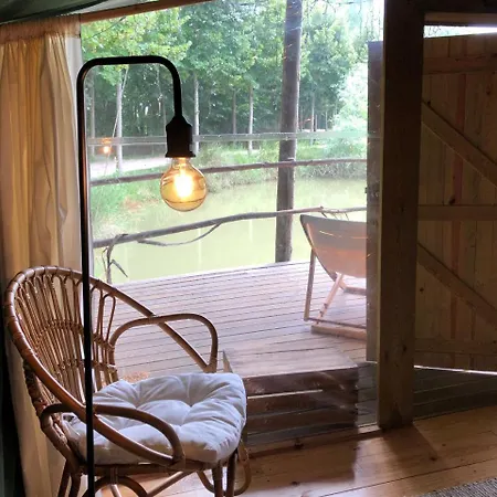 Campismo de Luxo Parque Dos Monges *